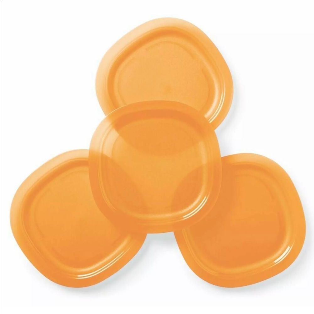 New!!! Tupperware Luncheon plates